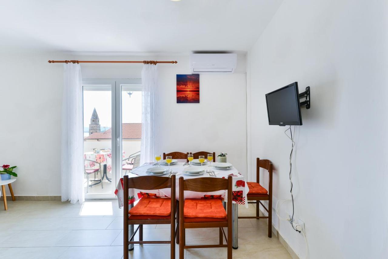 Apartments Citrus Turanj Exterior photo